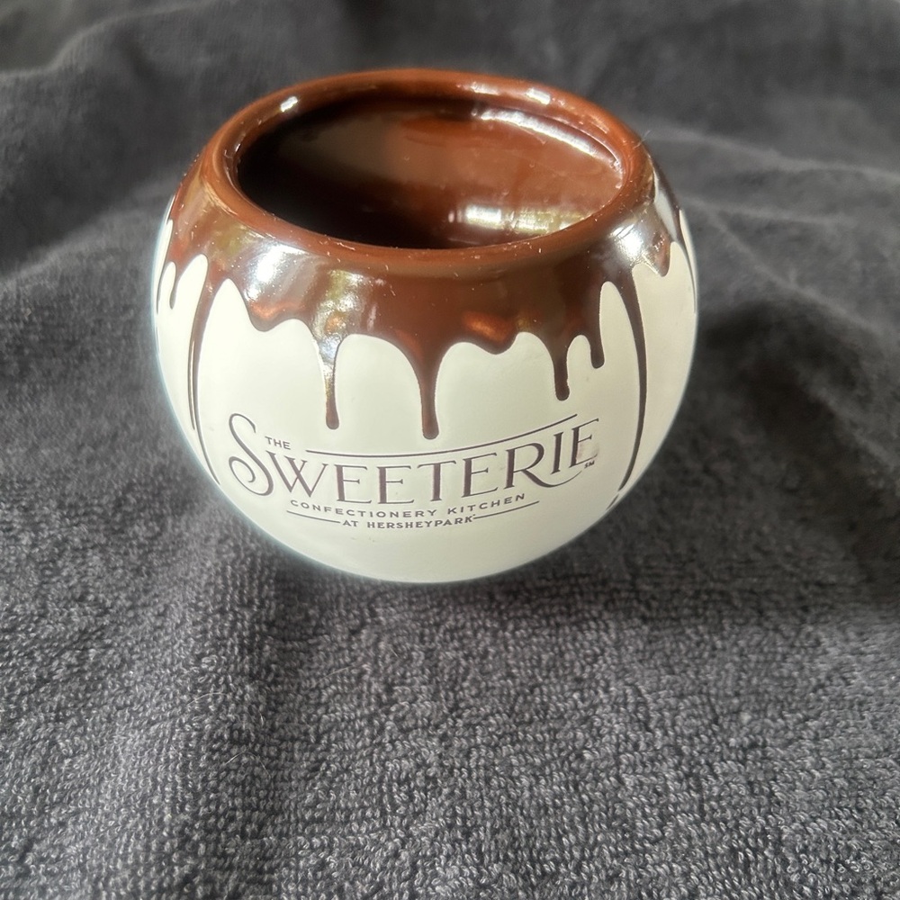The Sweeterie  Confectionery Kitchen at Hersheypark mug